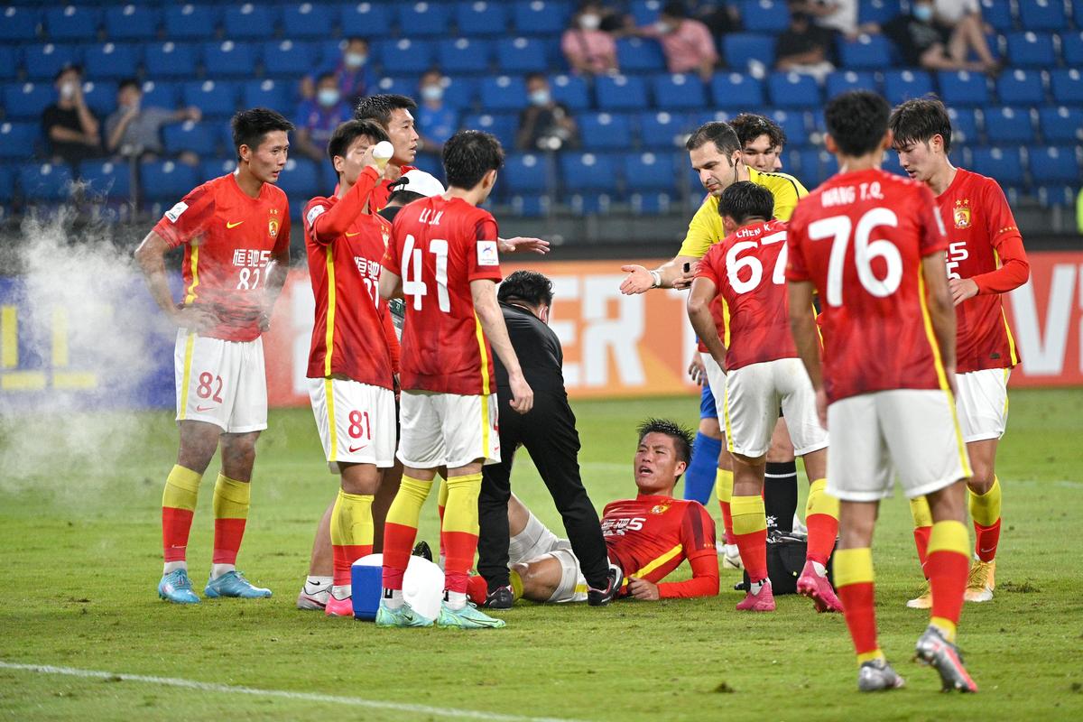 Sông Chày Hang Tối